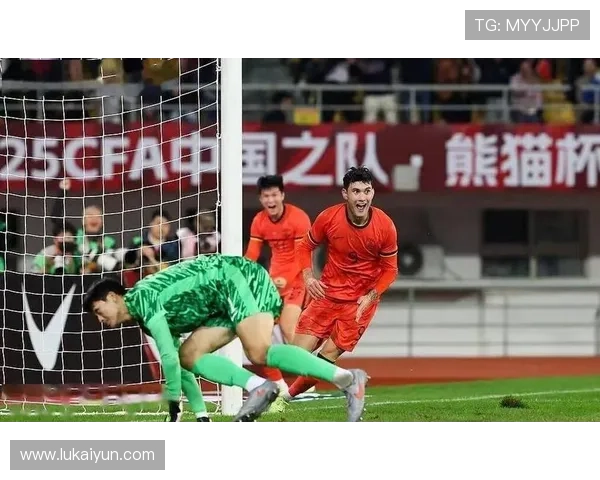 国足今天比赛直播：全方位解析赛事精彩瞬间与球员表现